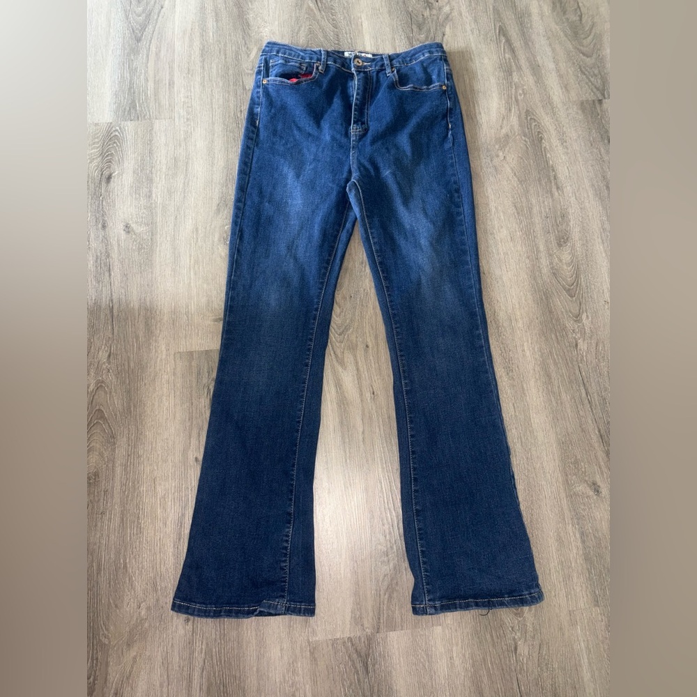 Hot Kiss • Straight Leg Jeans